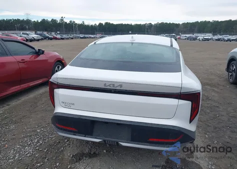 2025 Kia K4 Lx z USA, uszkodzony, nr VIN 3KPFT4DEXSE047433